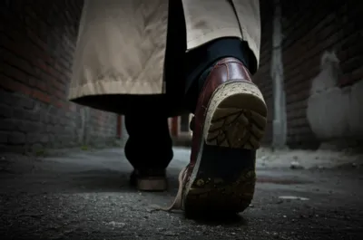 Illustration gumshoe - Image 1