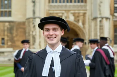 Illustration hat - Image 1