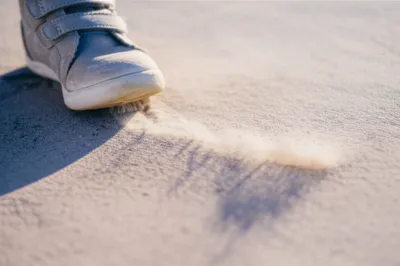 Illustration scuffing - Image 1