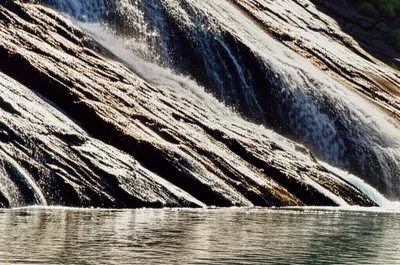 Illustration flows - Image 1