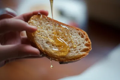 Illustration latched - Image 1