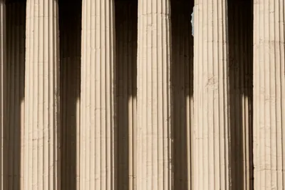 Illustration displays - Image 1