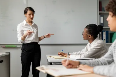 Illustration told - Image 1