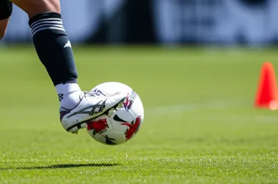 Illustration kick - Image 1