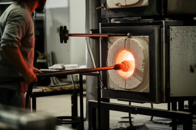 Illustration pole - Image 1