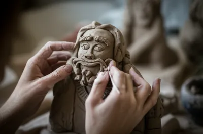 Illustration makes - Image 1