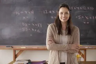 Illustration teacher - Image 2