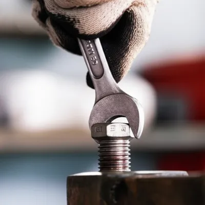 Illustration wrenches - Image 1