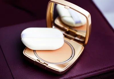 Illustration compact - Image 1