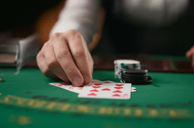 Illustration twisting - Image 1