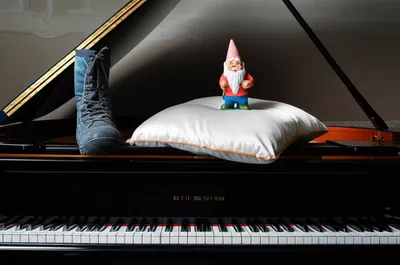 Illustration crude - Image 1