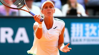 Illustration hold - Image 1