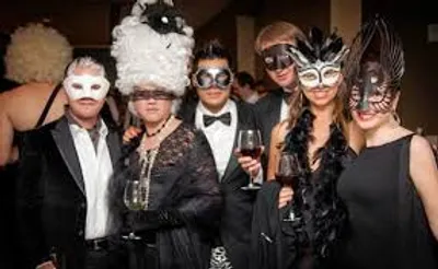 Illustration masquerade - Image 2