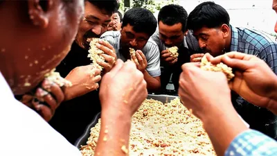 Illustration trough - Image 1