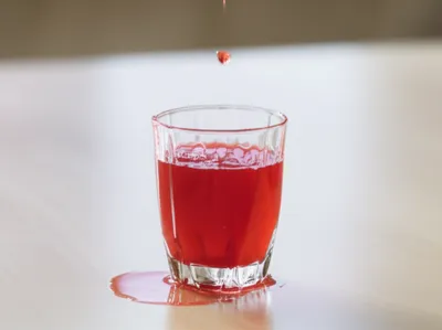 Illustration overflowing - Image 1