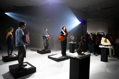 Illustration exhibiting - Image 1