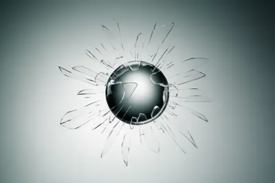 Illustration shatter - Image 1