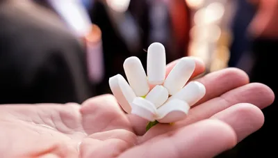 Illustration drugs - Image 1