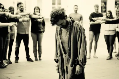 Illustration reproach - Image 1