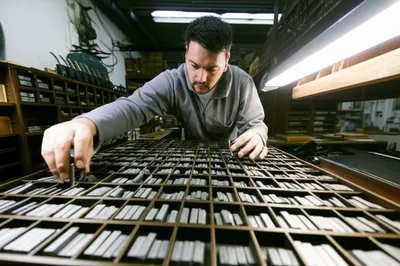 Illustration lay - Image 1