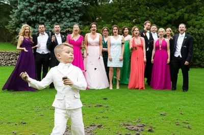 Illustration misbehaving - Image 1