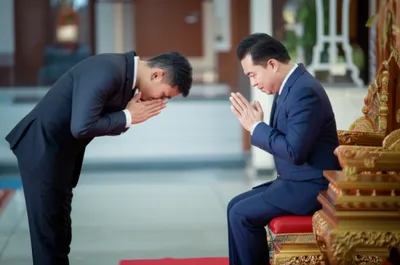 Illustration complying - Image 1