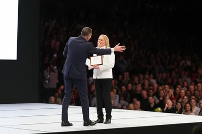 Illustration commends - Image 1