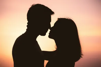 Illustration kissed - Image 1