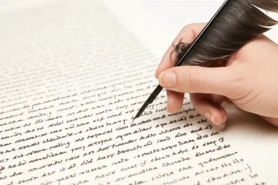 Hình ảnh minh họa engrosses - Ảnh 1