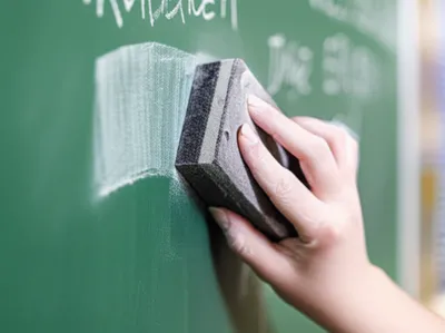 Illustration erasers - Image 1