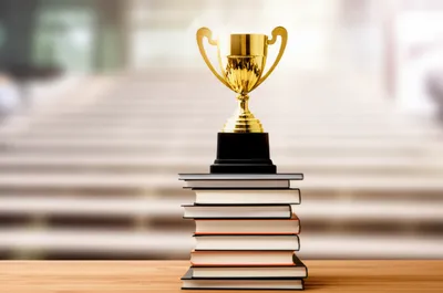 Illustration uppermost - Image 1