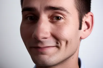 Illustration smirking - Image 1