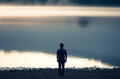 Illustration pausing - Image 1