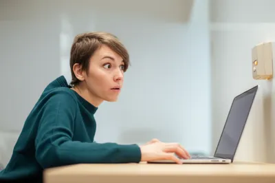 Illustration buzzed - Image 1