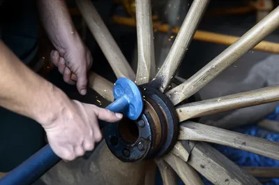 Illustration axed - Image 1