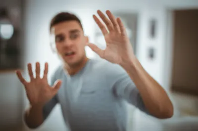 Illustration flinching - Image 1