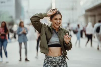 Illustration fitter - Image 1