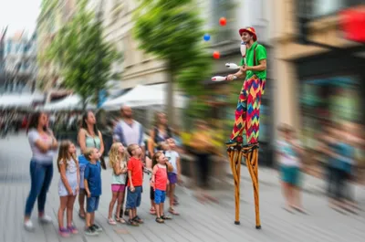 Illustration stilts - Image 1