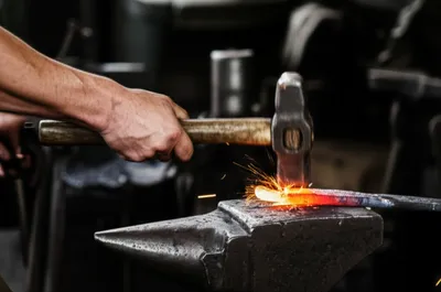 Illustration hammer - Image 1