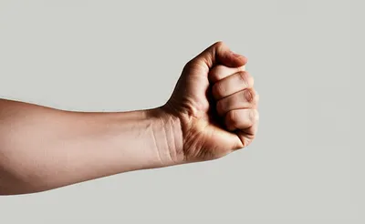 Illustration fists - Image 1