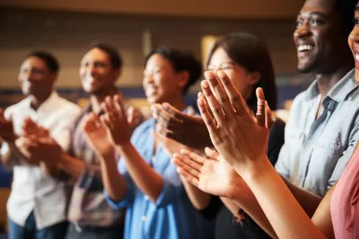 Illustration applaud - Image 1