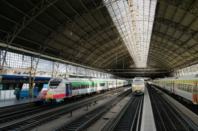 Illustration center - Image 1