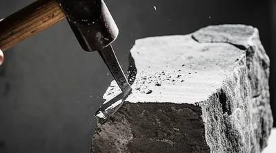 Illustration chiselled