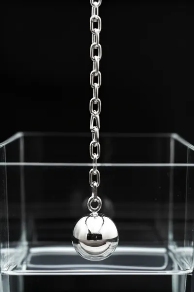 Illustration drop - Image 1