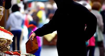 Illustration thievery - Image 1