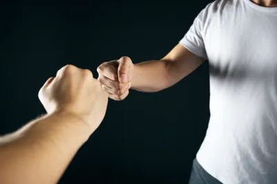 Illustration threatening - Image 1