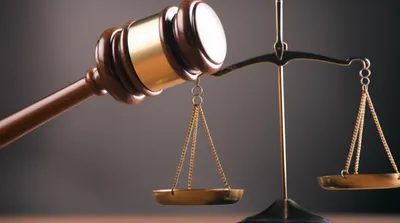 Illustration adjudge - Image 1