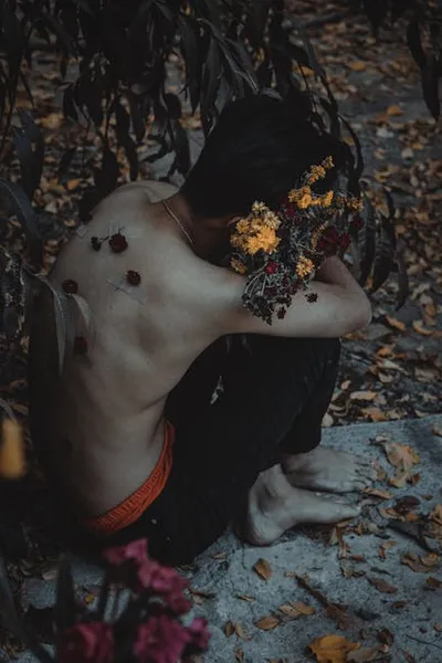 Illustration huddled - Image 2