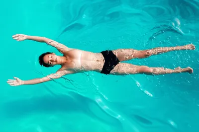 Illustration swimming - Image 1