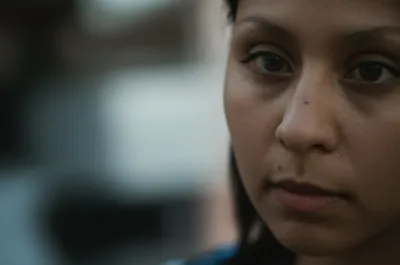 Illustration glancing - Image 1